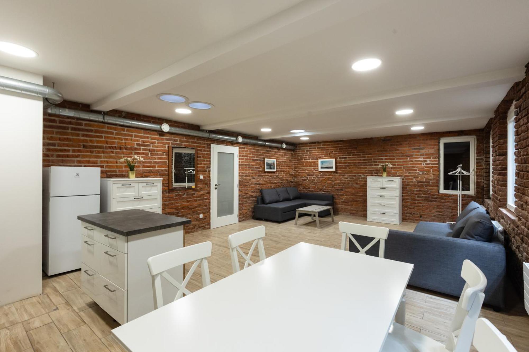 Spacious Apartment In Quiet Courtyard Near Charles Bridge Prag Exterior foto